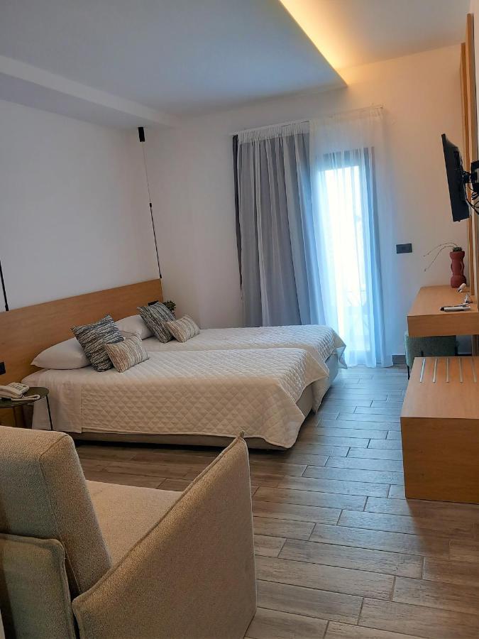 Bianco Hotel Lakkion Ngoại thất bức ảnh